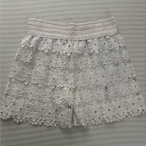 Elegant White Lace Women Shorts